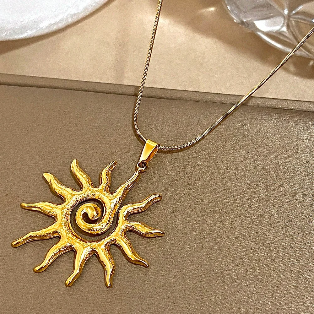 DGIDDK Stainless Steel Necklace Vintage Chic Sun Shaped Pendant Stainless Steel Collarbone Chain Gold Fashion Jewelry Gift