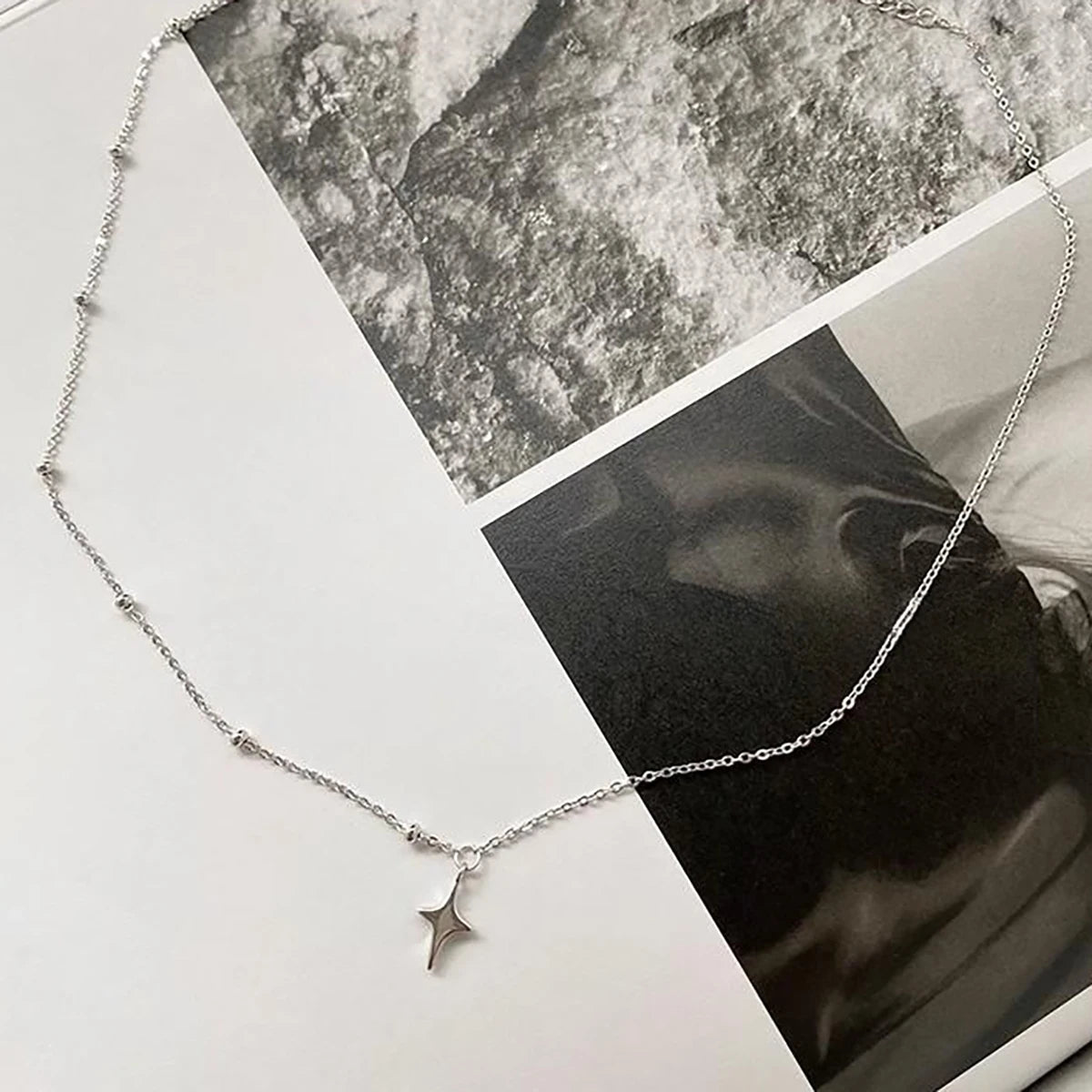 Fashion Y2K Asymmetrical Thin Chain Choker Simple Star Pendant Short Necklace Women's Casual Versatile Party Jewelry