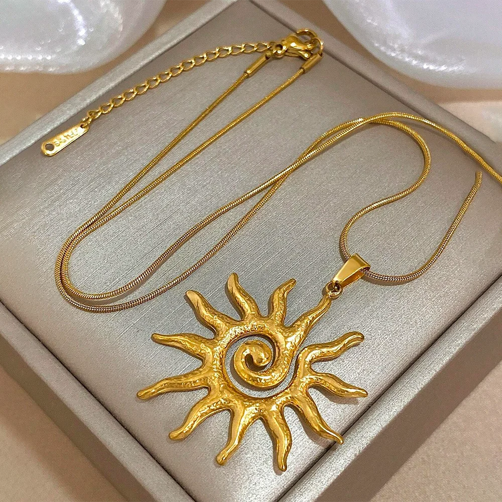DGIDDK Stainless Steel Necklace Vintage Chic Sun Shaped Pendant Stainless Steel Collarbone Chain Gold Fashion Jewelry Gift